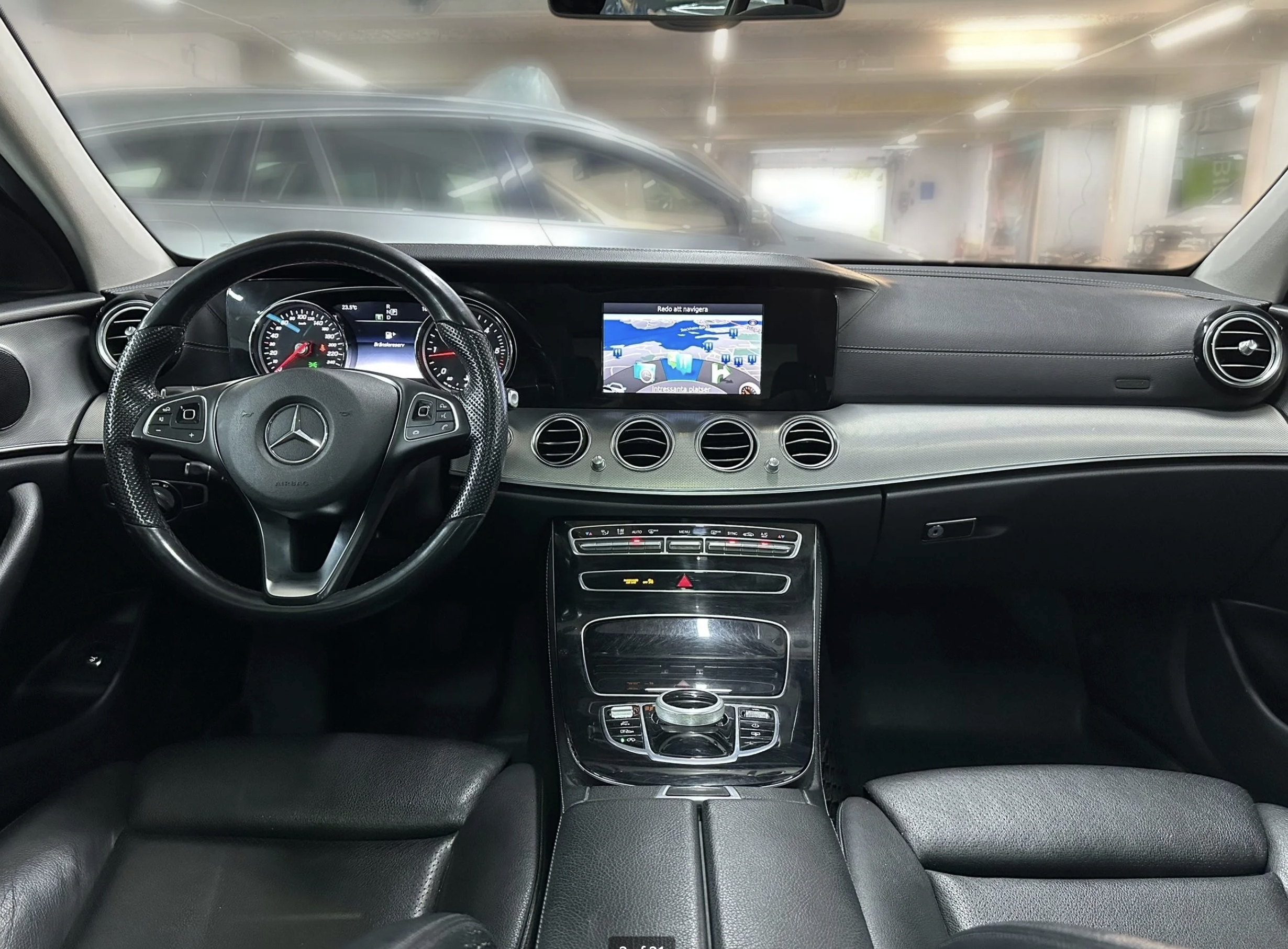 
								Mercedes-Benz E 220 d 9G-Tronic Panorama Navi full									